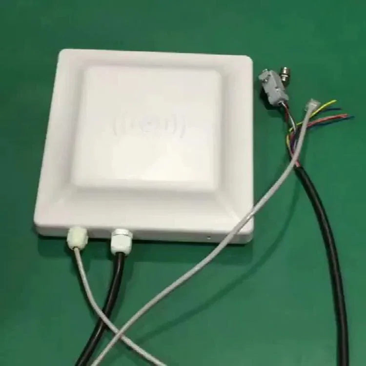 UHF-RFID-Lesegerät mit mittlerer Reichweite, Identifikationsreichweite 0–5 m, Ausführung: Mit WLAN-Kommunikation